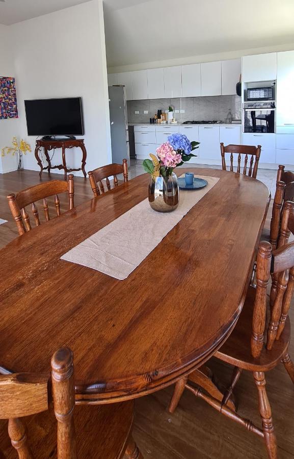 This Fabulous, Single-Level 3 Plus 1 Small Room With Folding Sofa Home Auckland Eksteriør billede